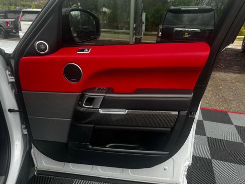 Used 2019 Land Rover Range Rover Sport SVR image 38