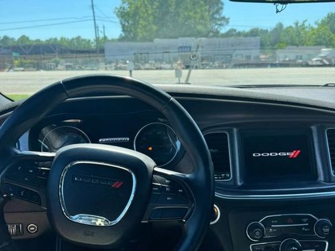 Used 2018 Dodge Charger SXT RWD image 20