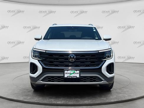 Used 2025 Volkswagen Atlas Cross Sport SEL AWD/4WD image 2