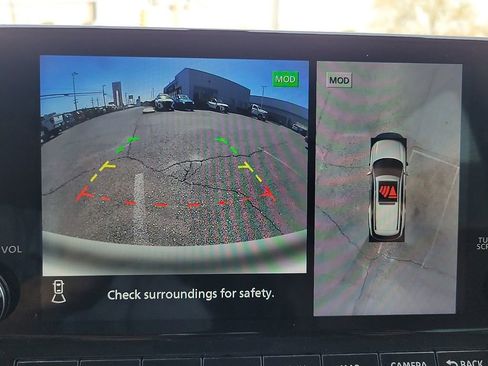 Used 2023 Nissan Pathfinder Platinum image 21