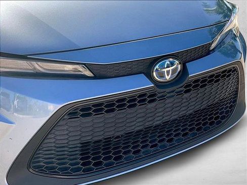 Used 2021 Toyota Corolla LE FWD image 27