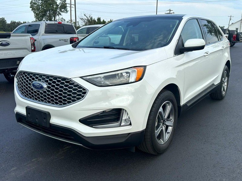Used 2023 Ford Edge SEL w/ Convenience Package AWD/4WD image 4