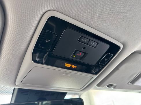 Used 2025 Toyota Grand Highlander AWD image 32