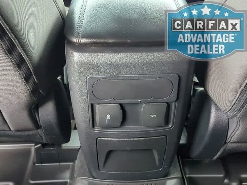 Used 2022 Ford Explorer XLT image 21