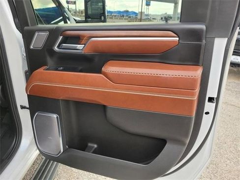 Used 2024 GMC Sierra 3500 Denali Ultimate image 11