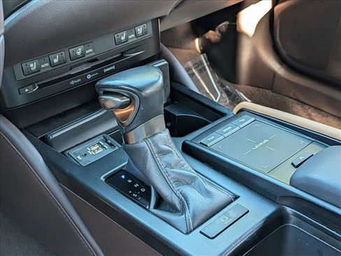 Used 2019 Lexus ES 350 image 12
