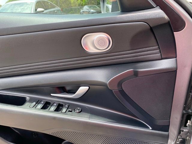 Used 2023 Hyundai Elantra SEL w/ Convenience Package FWD image 29