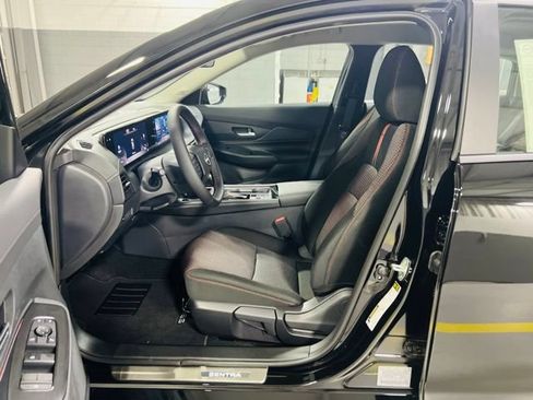 New 2026 Nissan Sentra SR w/ Floor Mat Package FWD image 21