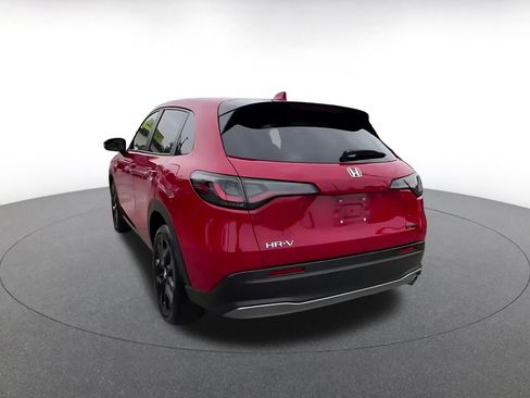 Used 2025 Honda HR-V Sport image 11