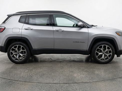 Used 2025 Jeep Compass Limited AWD/4WD image 11