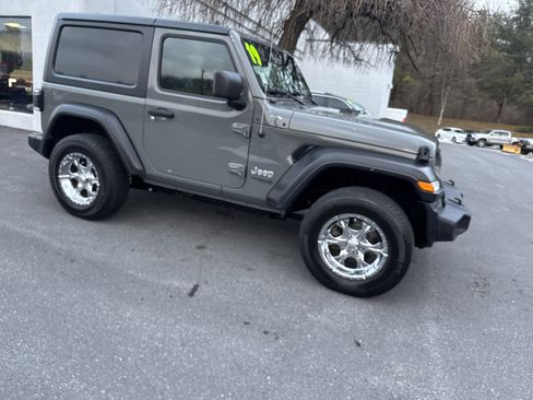 Used 2019 Jeep Wrangler Sport image 1