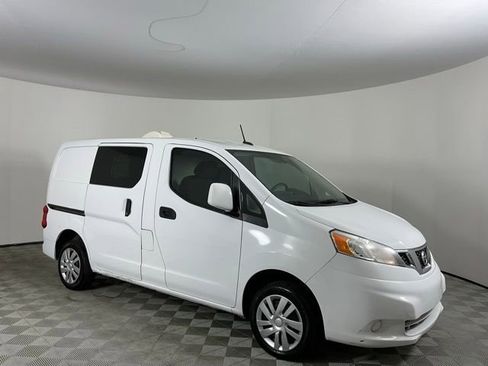 Used 2019 Nissan NV200 SV w/ Navigation Package FWD image 3