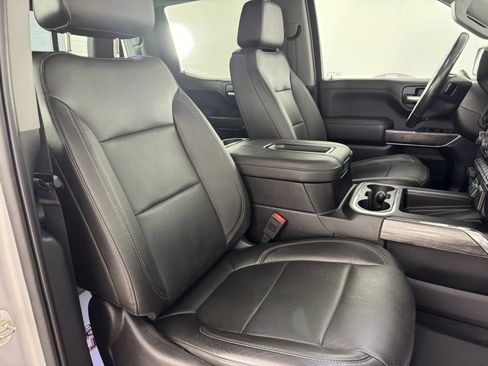 Used 2019 Chevrolet Silverado 1500 LTZ w/ LTZ Premium Package AWD/4WD image 35