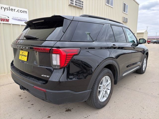 Certified 2025 Ford Explorer Active AWD/4WD image 7