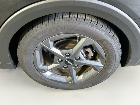 Used 2025 Kia K4 FWD image 11