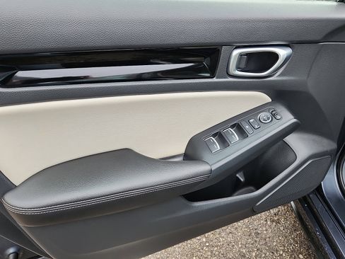 Used 2024 Honda Civic EX-L image 12