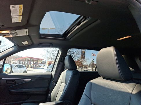 Certified 2023 Honda Passport EX-L image 15