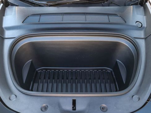 Used 2025 Tesla Model Y Performance AWD/4WD image 28