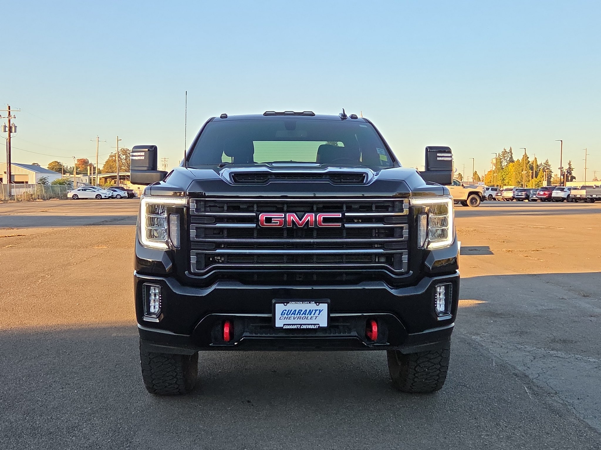 Used 2022 GMC Sierra 2500 AT4 AWD/4WD image 2