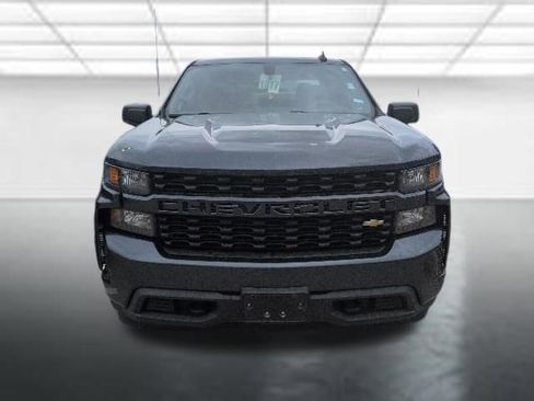 Used 2020 Chevrolet Silverado 1500 Custom w/ Custom Convenience Package RWD image 4
