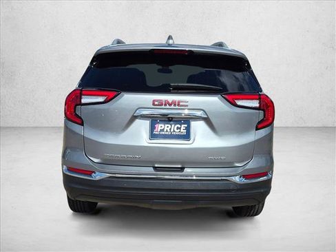 Used 2024 GMC Terrain SLT AWD/4WD image 4