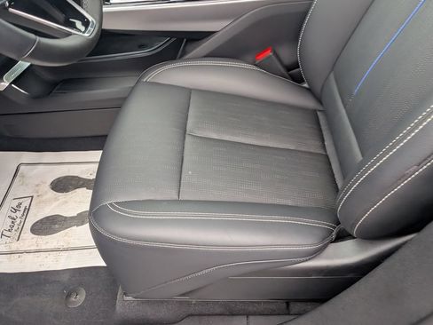 Used 2025 Cadillac Lyriq Luxury w/ LPO, Floor Liner Package AWD/4WD image 22