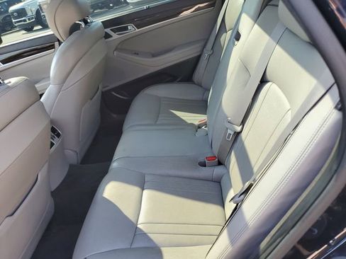 Used 2015 Hyundai Genesis 3.8 w/ Option Group 03 AWD/4WD image 28