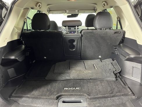 Used 2020 Nissan Rogue SV image 22