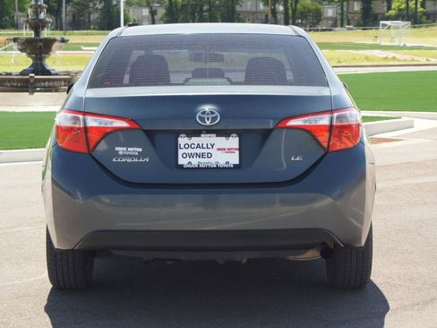 Used 2016 Toyota Corolla LE FWD image 3