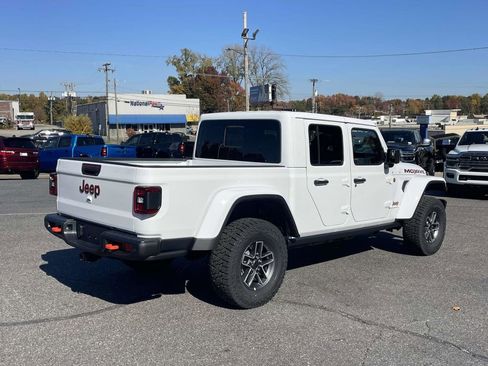 New 2026 Jeep Gladiator Mojave image 8