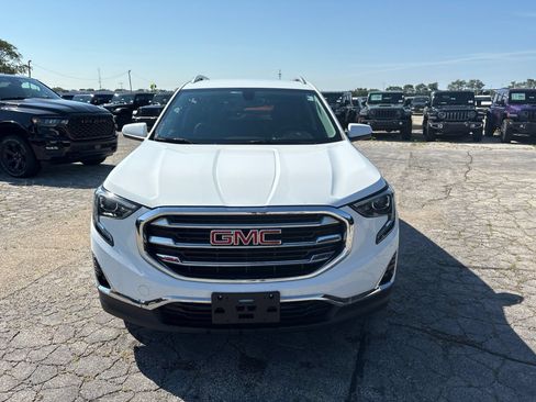Used 2019 GMC Terrain SLT FWD image 2