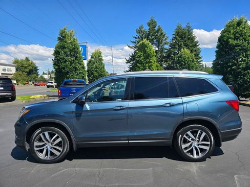Used 2018 Honda Pilot Touring image 16