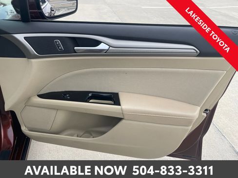 Used 2015 Ford Fusion SE image 18