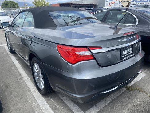 Used 2013 Chrysler 200 Touring w/ Cold Weather Group FWD image 8