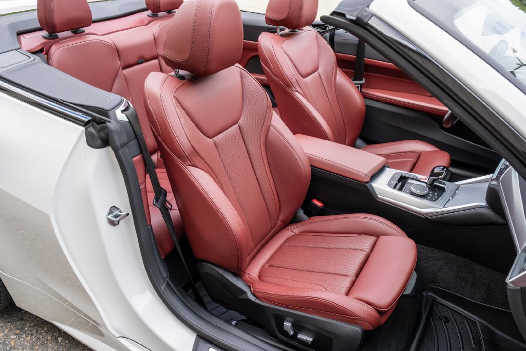 Used 2022 BMW M440i Convertible w/ Premium Package RWD image 32