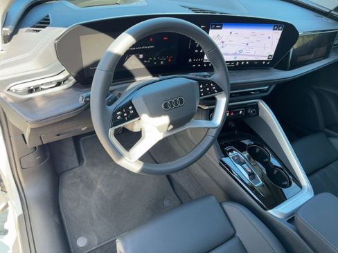 New 2025 Audi Q5 Prestige image 4