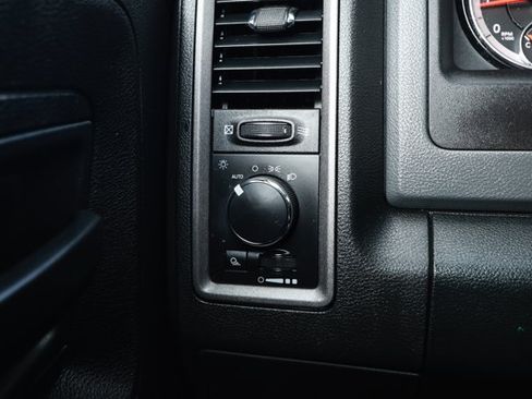 Used 2018 RAM 1500 Tradesman RWD image 16