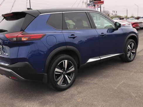 Used 2023 Nissan Rogue SL w/ SL Premium Package image 8