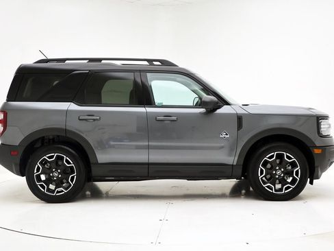 Used 2025 Ford Bronco Sport Outer Banks w/ Outer Banks Tech Package+ AWD/4WD image 3