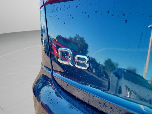 Used 2020 Audi Q8 Prestige image 28