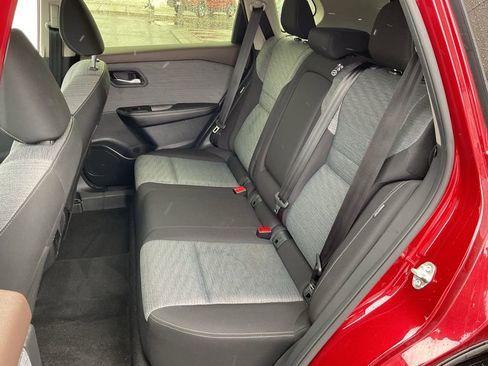 Used 2023 Nissan Rogue SV image 20