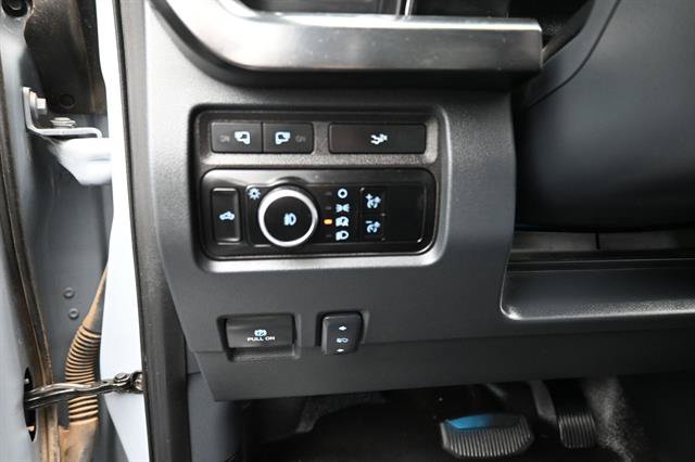 Used 2024 Ford F350 Lariat AWD/4WD image 10