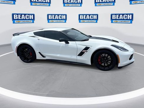 Used 2019 Chevrolet Corvette Grand Sport RWD image 2