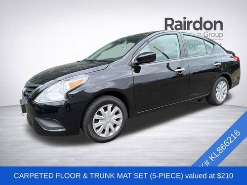 Used 2019 Nissan Versa SV FWD image 2