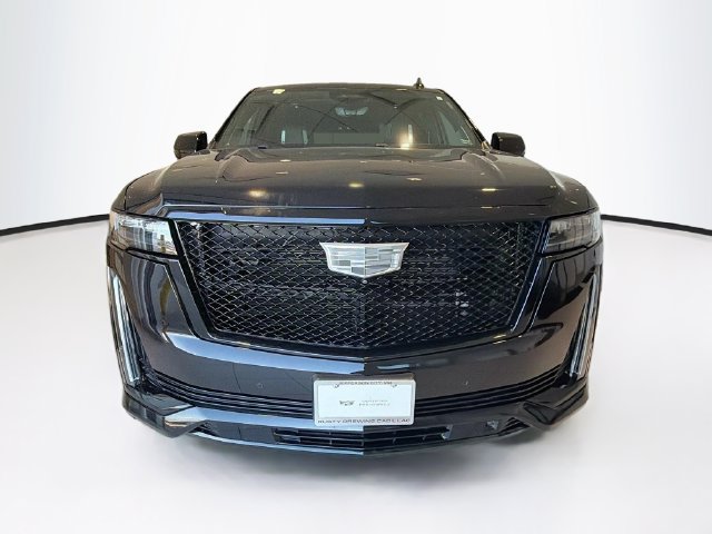 Used 2024 Cadillac Escalade Sport Platinum w/ LPO, ONYX Package AWD/4WD image 2