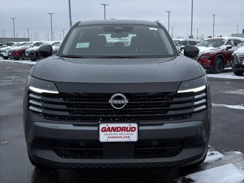 New 2026 Nissan Kicks S image 3