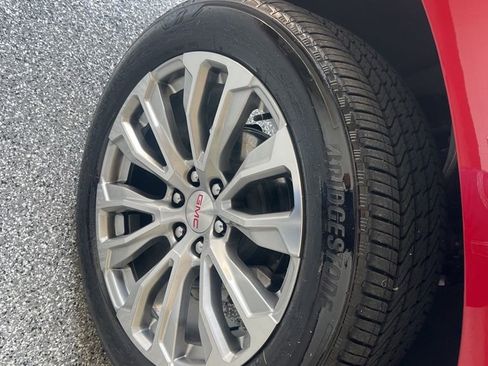 Used 2024 GMC Yukon Denali AWD/4WD image 35