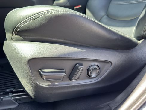 Used 2020 Toyota RAV4 Limited w/ All Weather Liner Package AWD/4WD image 13