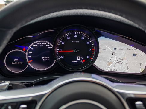 Used 2022 Porsche Cayenne S Platinum image 16