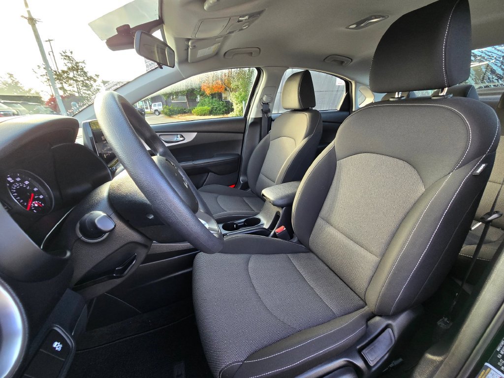 Used 2022 Kia Forte LXS FWD image 19